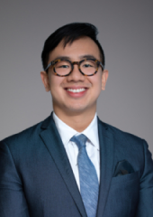 Uy Nguyen headshot